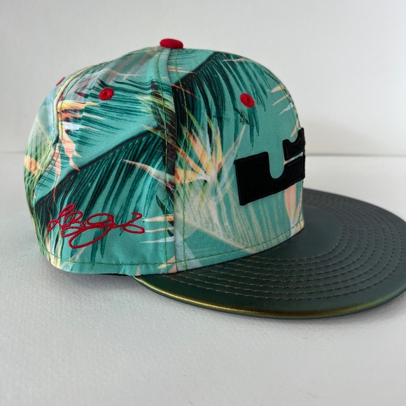 Nike Lebron SnapBack - Picture 2 of 7